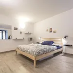 Vuccirihouse *