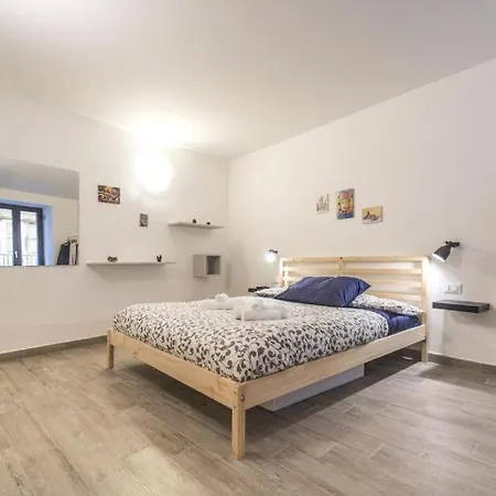 Vuccirihouse *